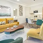 Bright And Gorgeous Flat In The Heart Of Paris